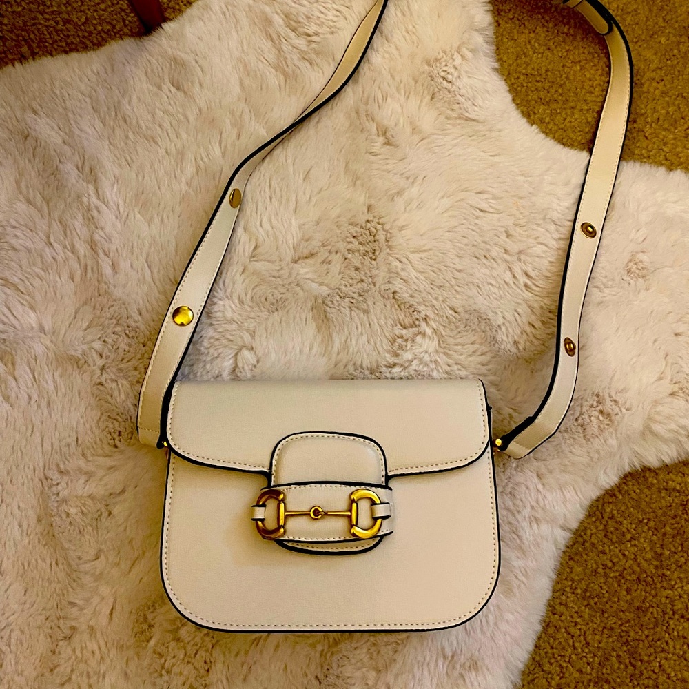 horseshoe bag design